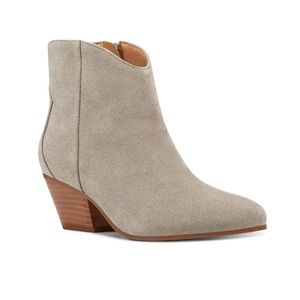 NWT Grey suede Nine West Chelsea boots